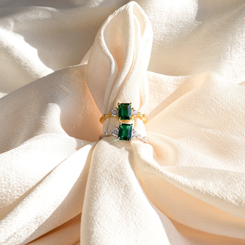 Genuine Emerald Gold Ring