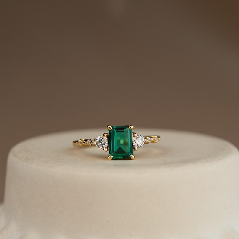 Genuine Emerald Gold Ring